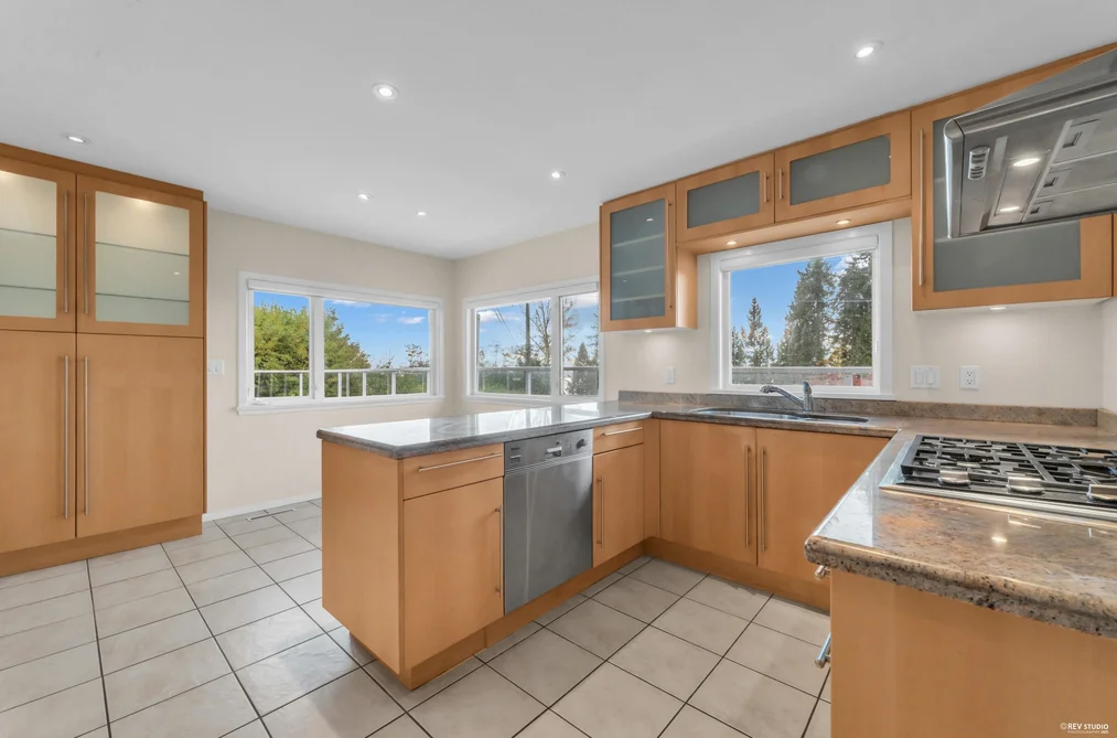 2615 SKILIFT PLACE, West Vancouver BC V7S 2T6, West Vancouver BC — Residential for Sale - Photo 4