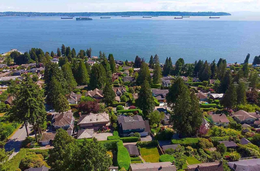 2623 LAWSON AVENUE, West Vancouver BC V7V 2G3, West Vancouver BC — Residential for Sale - Photo 4