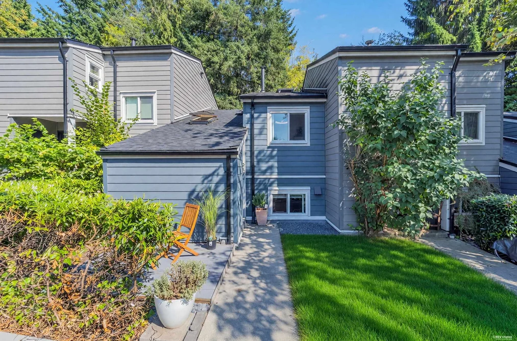 Townhouse for sale at 2624 Tretheway Drive Burnaby British Columbia - MLS: R3159481