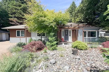 2625 East Rd, Anmore, BC - MLS: R3142462