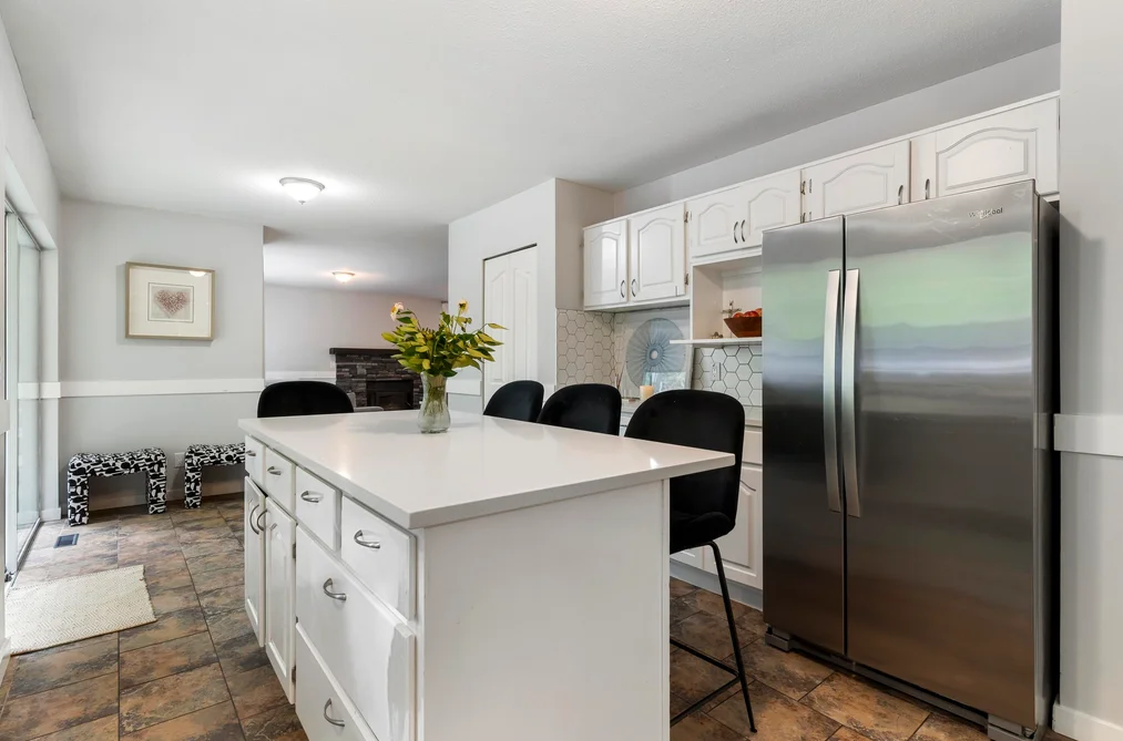 26280 Grant Avenue, Maple Ridge, BC - MLS: R3164596 - Photo 3 26280 Grant Avenue, Maple Ridge, BC - MLS: R3164596 - Photo 3