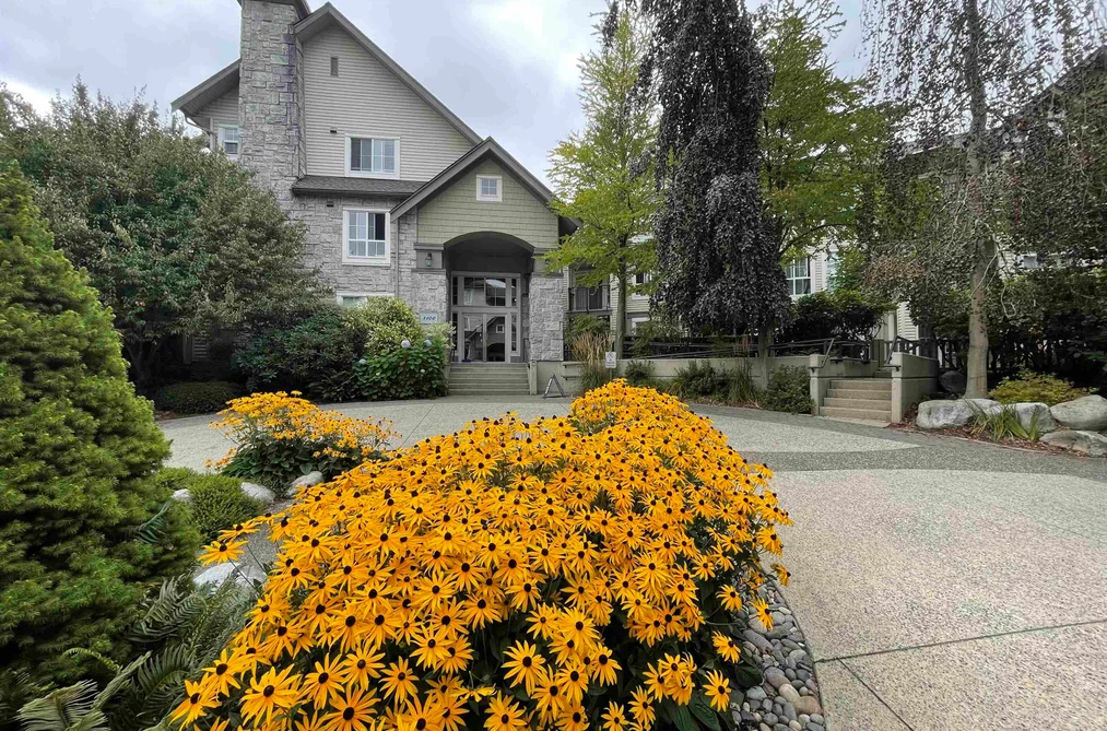 Condo for sale at 263 1100 E 29th Street North Vancouver British Columbia - MLS: R3155409