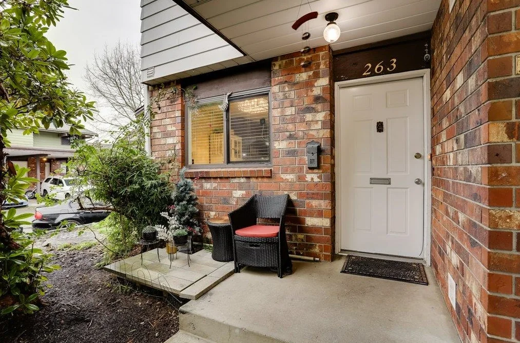 263 7493 140 STREET, Surrey BC V3W 6G5, Surrey BC — Residential for Sale - Photo 2