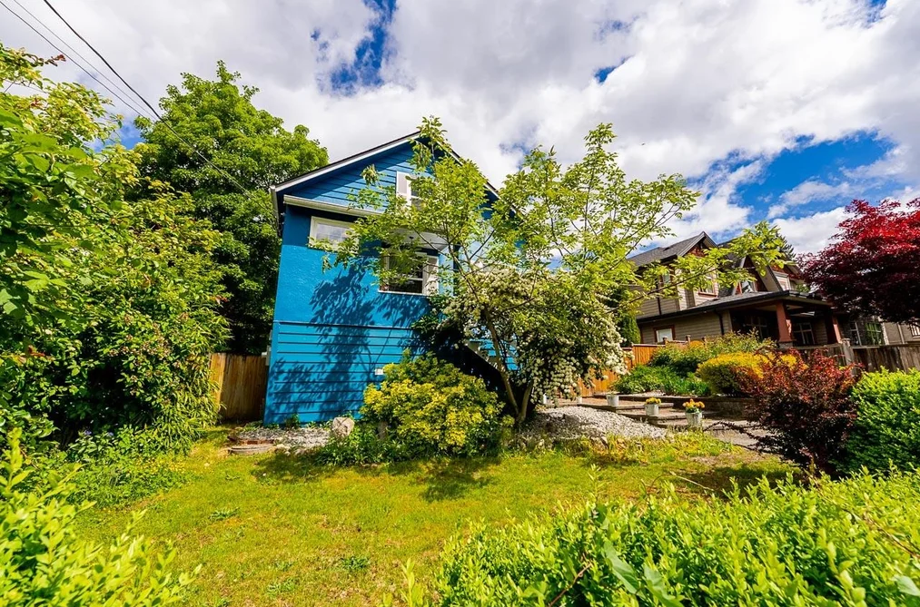 264 W QUEENS ROAD, North Vancouver BC V7N 2K5, North Vancouver BC — Residential for Sale - Photo 2