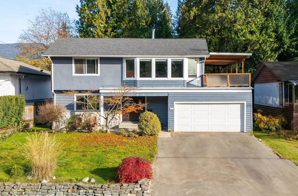 House for sale at 2644 Kilmarnock Crescent North Vancouver British Columbia - MLS: R3085593