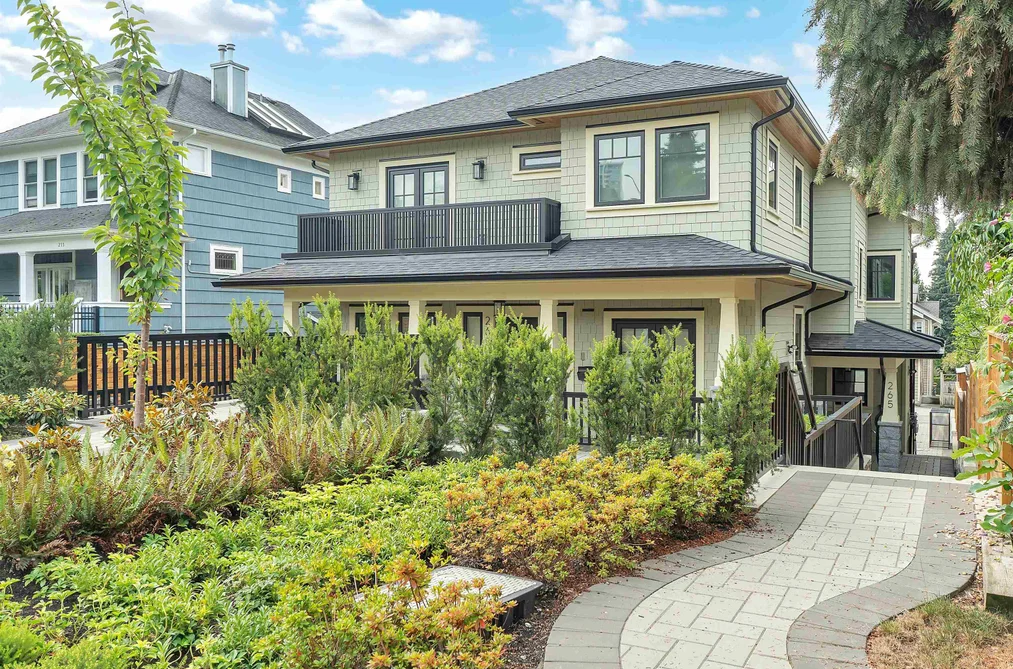 Half Duplex for sale at 265 W 6th Street North Vancouver British Columbia - MLS: R3166291