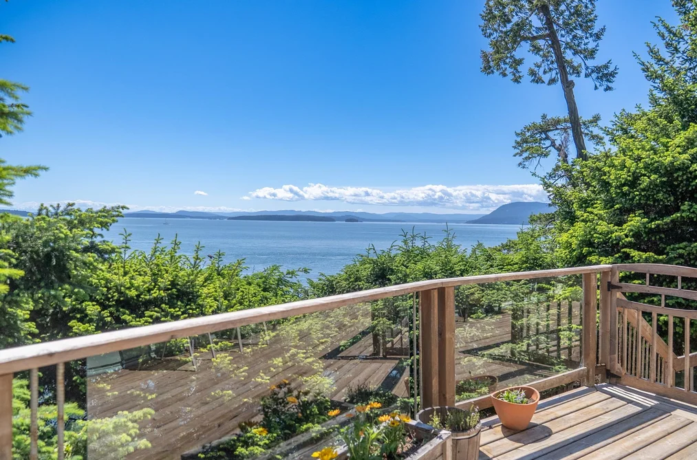 House for sale at 2659 Schooner Way Pender Island British Columbia - MLS: R3126788
