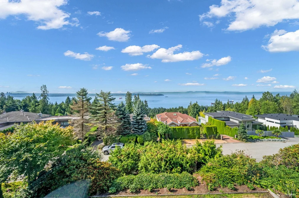 House for sale at 2662 Chelsea Place West Vancouver British Columbia - MLS: R3093779