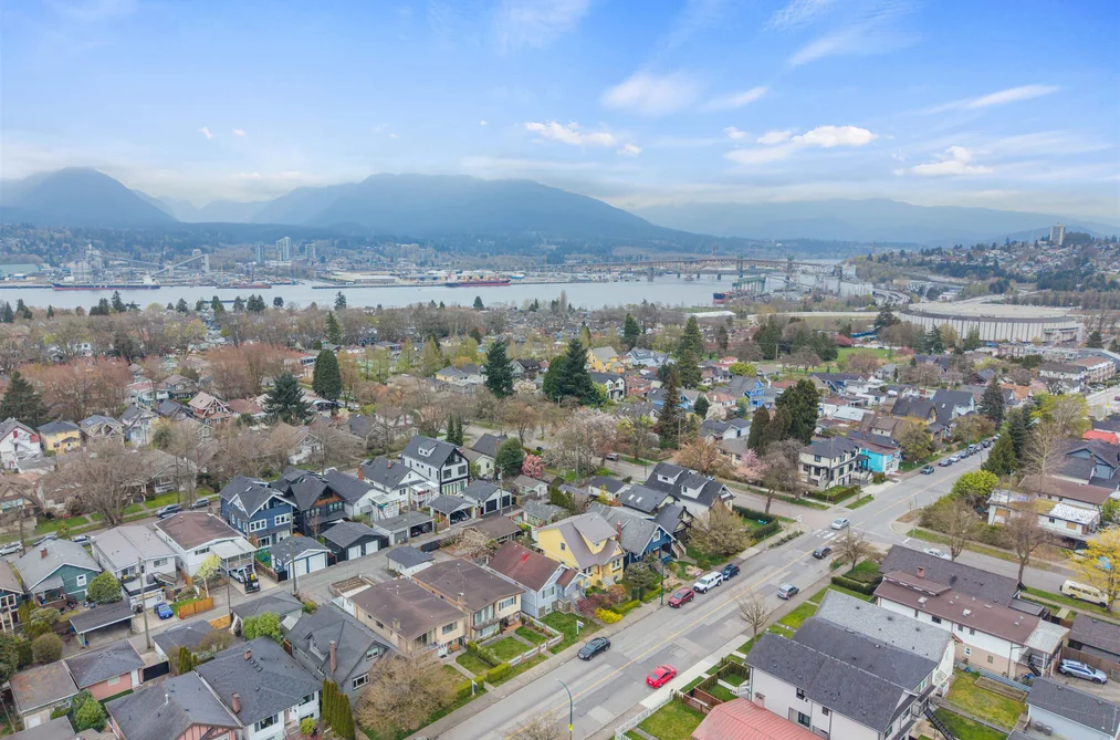 2663 DUNDAS STREET, Vancouver BC V5K 1R1, Vancouver BC — Residential for Sale - Photo 3