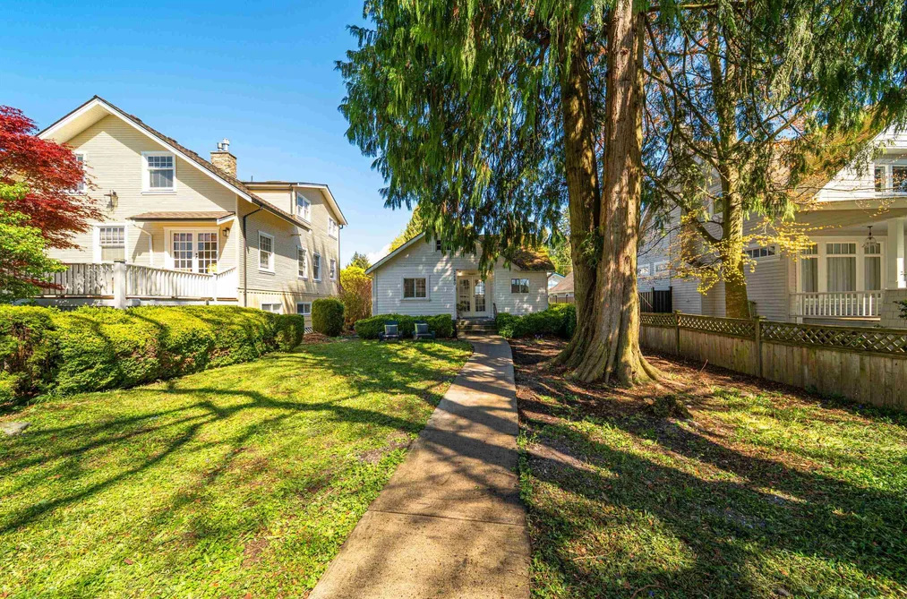 2680 MCBRIDE AVENUE, Surrey BC V4A 3G1, Surrey BC — Residential for Sale - Photo 2