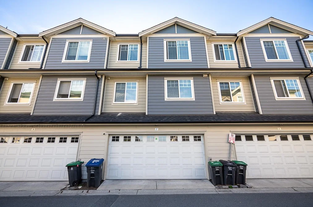 Townhouse for sale at 27 13898 64 Avenue Surrey British Columbia - MLS: R3151283