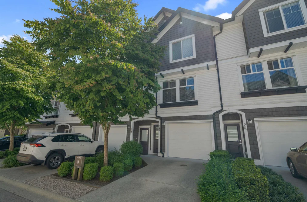 Townhouse for sale at 27 14271 60 Avenue Surrey British Columbia - MLS: R3121013