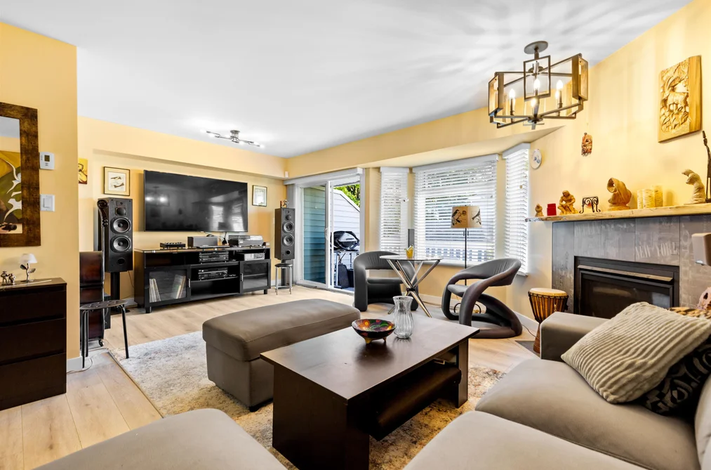 27 15550 89 AVENUE, Surrey BC V3R 1N1, Surrey BC — Residential for Sale — Photo 4 of 32