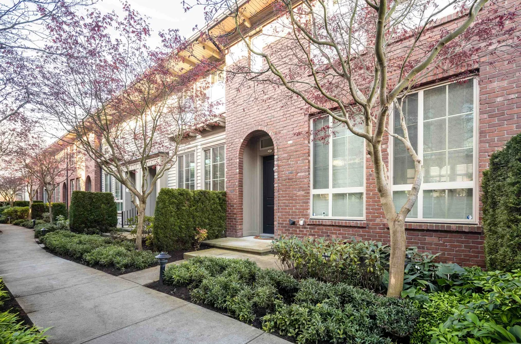 Condo for sale at 27 16260 23a Avenue Surrey British Columbia - MLS: R3110721