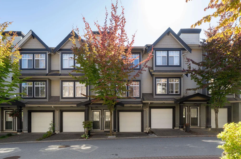 Townhouse for sale at 27 19448 68 Avenue Surrey British Columbia - MLS: R3168066