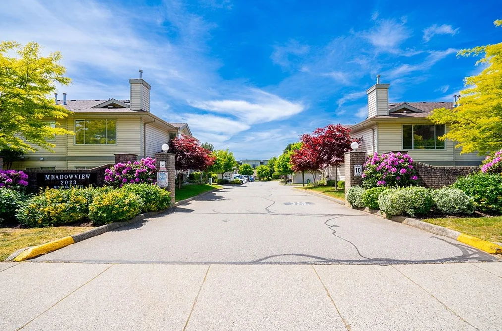 27 2023 WINFIELD DRIVE, Abbotsford BC V3G 1K5, Abbotsford BC — Residential for Sale - Photo 2