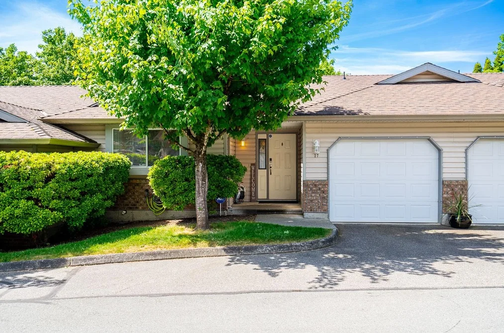 27 2023 WINFIELD DRIVE, Abbotsford BC V3G 1K5, Abbotsford BC — Residential for Sale - Photo 4