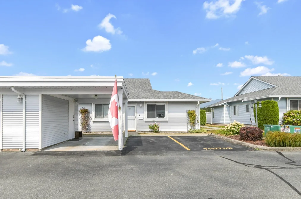 Townhouse for sale at 27 23580 Dewdney Trunk Road Maple Ridge British Columbia - MLS: R3157799