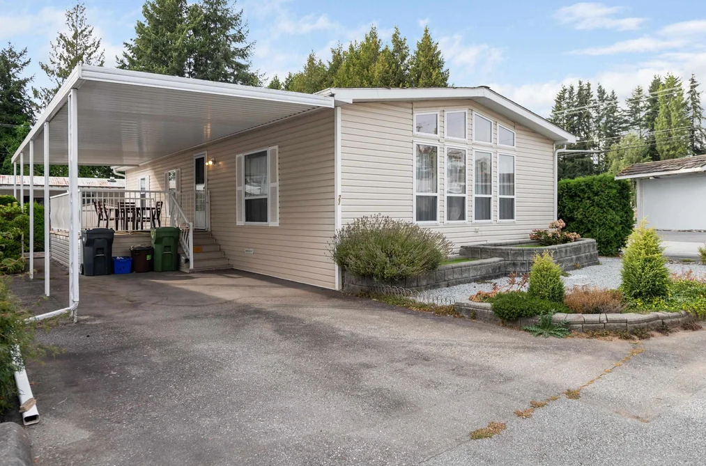 27 - 24330 Fraser Highway, Langley, BC - MLS: R3163896 - Photo 2 27 - 24330 Fraser Highway, Langley, BC - MLS: R3163896 - Photo 2