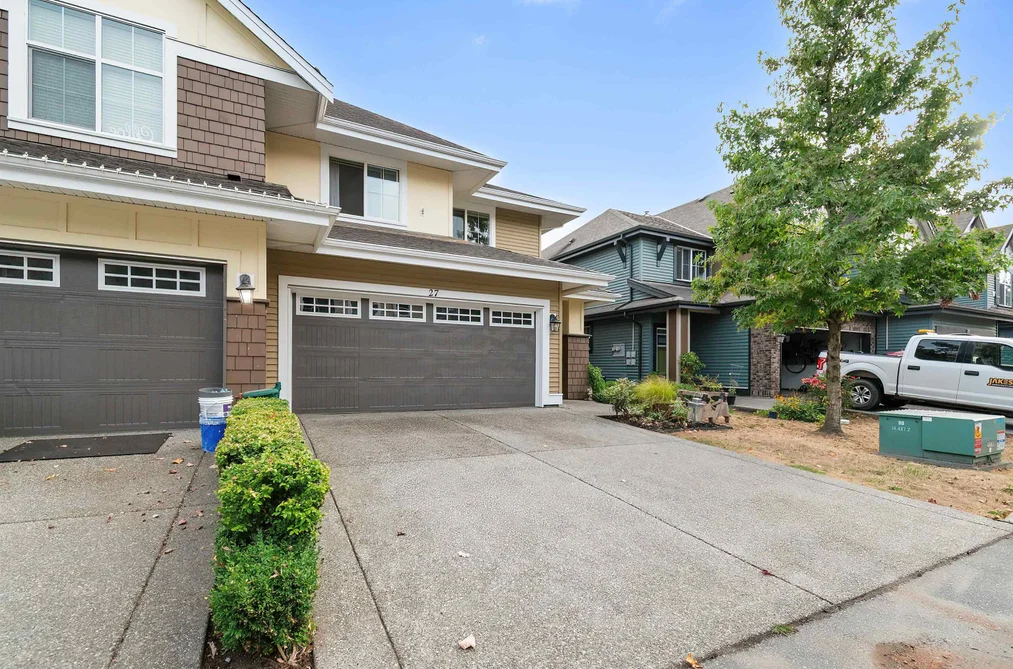 27-5469 Chinook Street, Chilliwack, BC - Townhouse for Sale - Photo 2 of 39