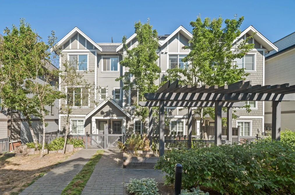 Townhouse for sale at 27 8217 204b Street Langley British Columbia - MLS: R3154889