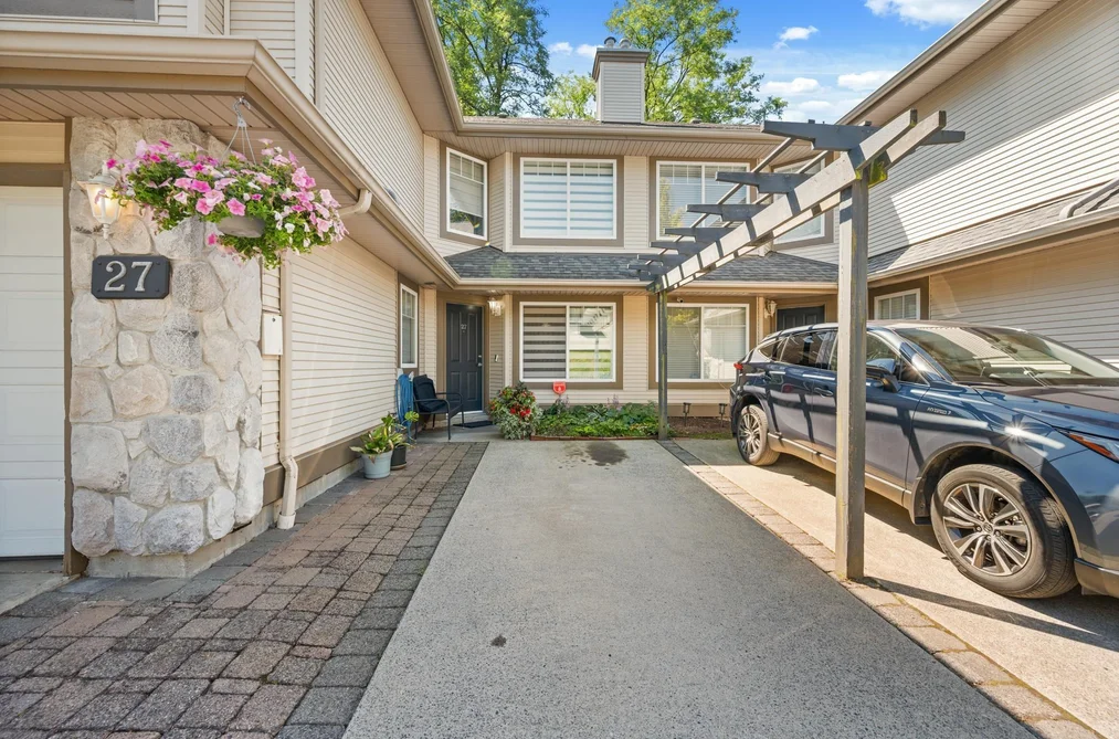 27 8888 151 STREET, Surrey BC V3R 0Z9, Surrey BC — Residential for Sale - Photo 2