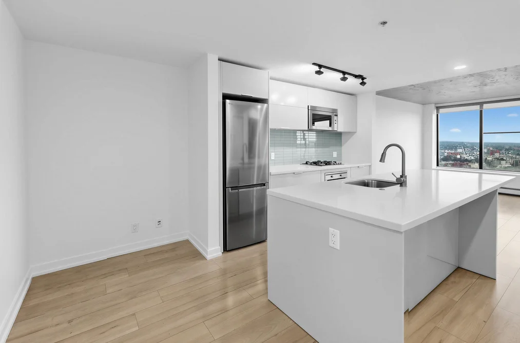 2702 108 W CORDOVA STREET, Vancouver BC V6B 0G5, Vancouver BC — Residential for Sale - Photo 2