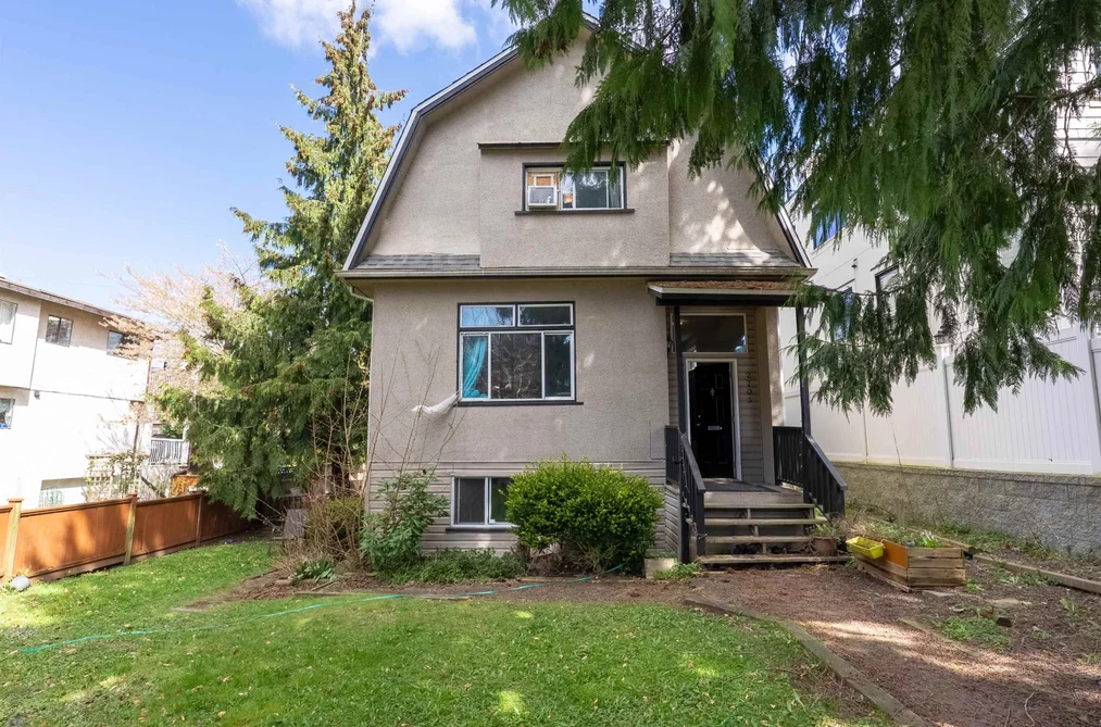 House for sale at 2703 Ward Street Vancouver British Columbia - MLS: R3108842