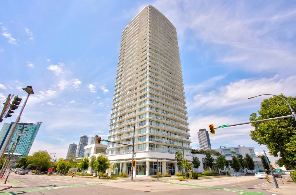 Condo for sale at 2705 13685 102 Avenue Surrey British Columbia - MLS: R3140136