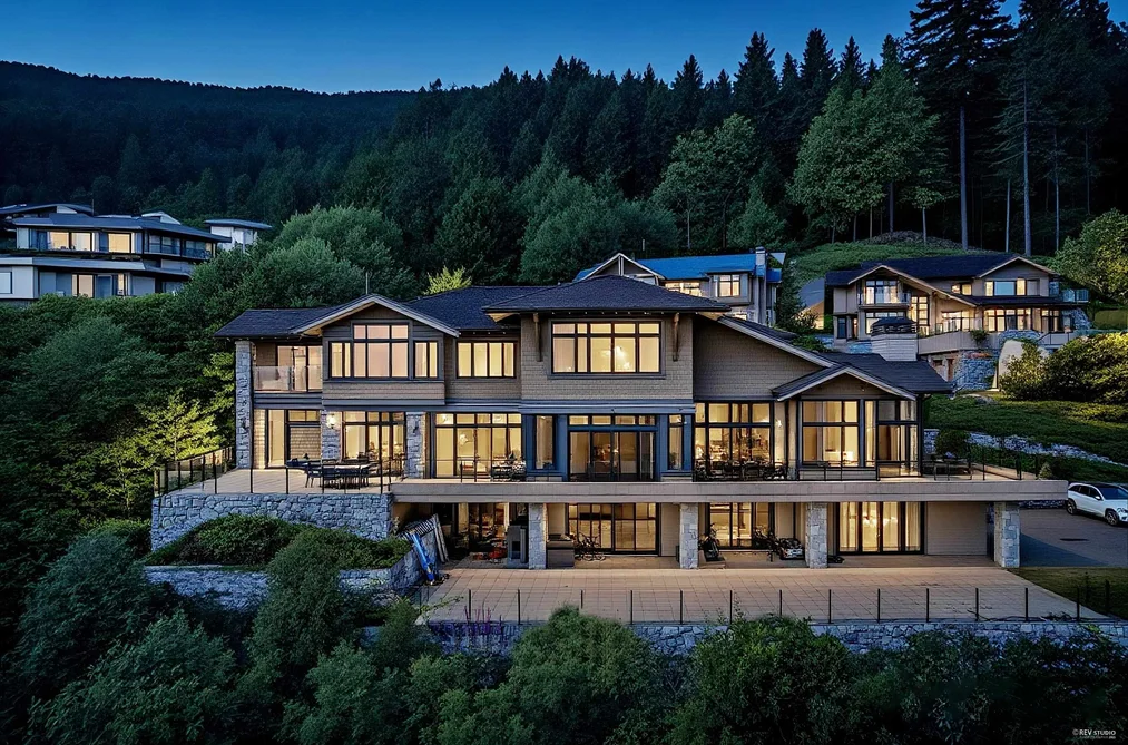 House for sale at 2705 Highview Place West Vancouver British Columbia - MLS: R3009372