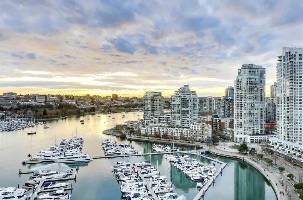 Condo for sale at 2706 1033 Marinaside Crescent Vancouver British Columbia - MLS: R3125301