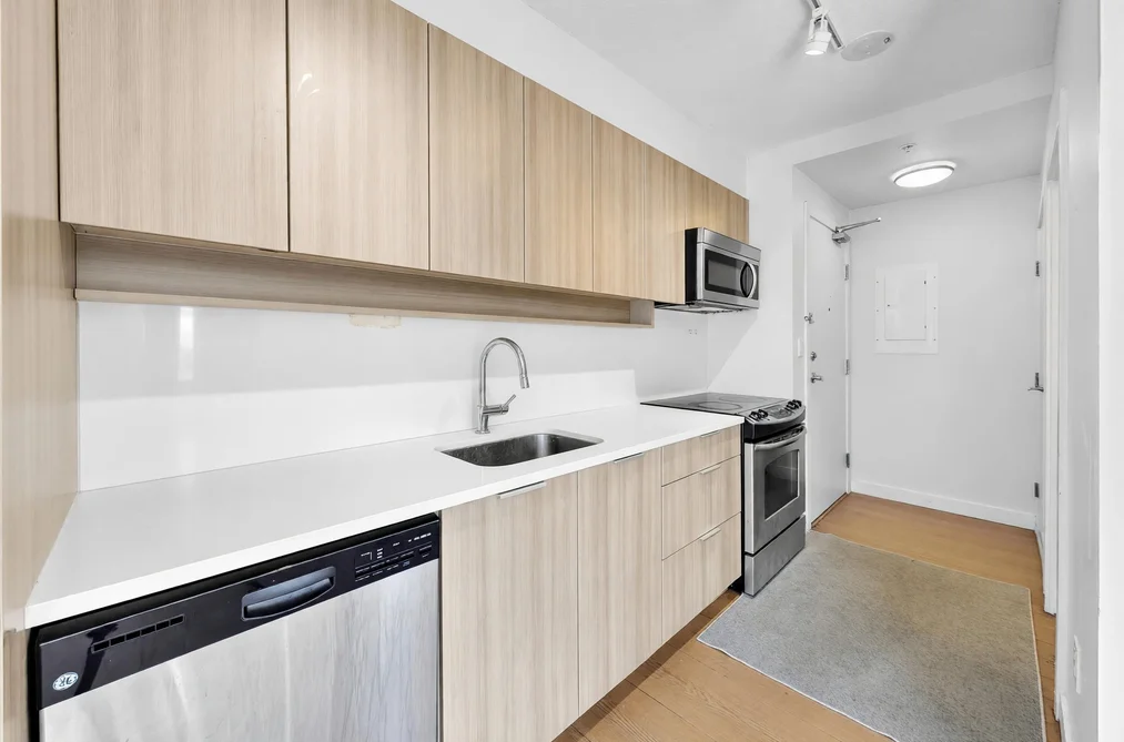 2709 13308 CENTRAL AVENUE, Surrey BC V3T 0M4, Surrey BC — Residential for Sale - Photo 4