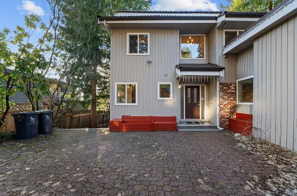 271 MONTROYAL BOULEVARD, North Vancouver BC V7N 4E4, North Vancouver BC — Residential for Sale - Photo 2