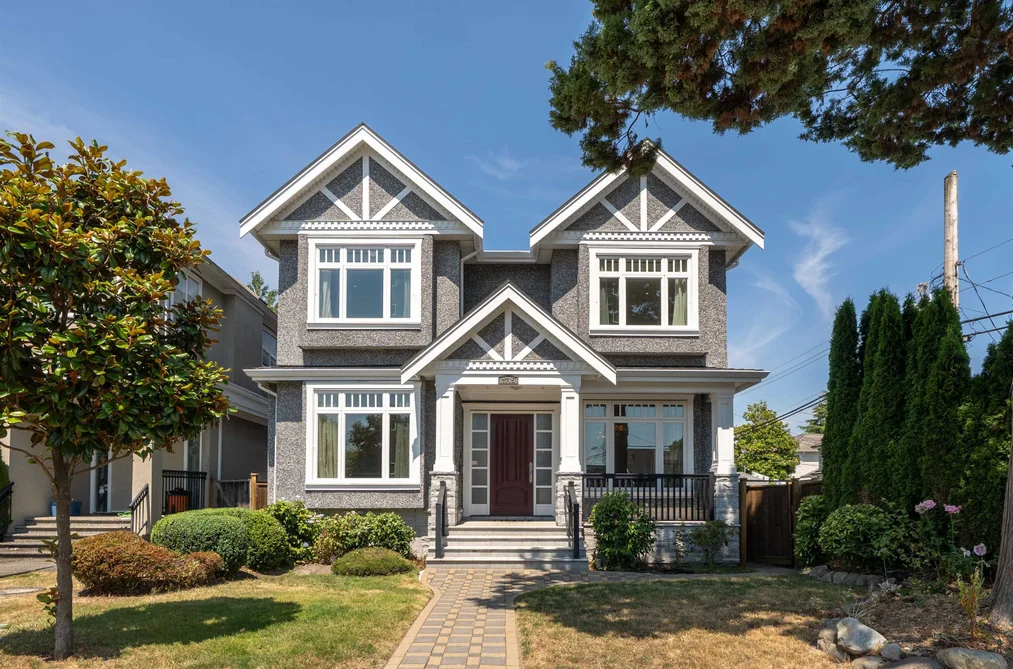 House for sale at 2715 W 20th Avenue Vancouver British Columbia - MLS: R3147388
