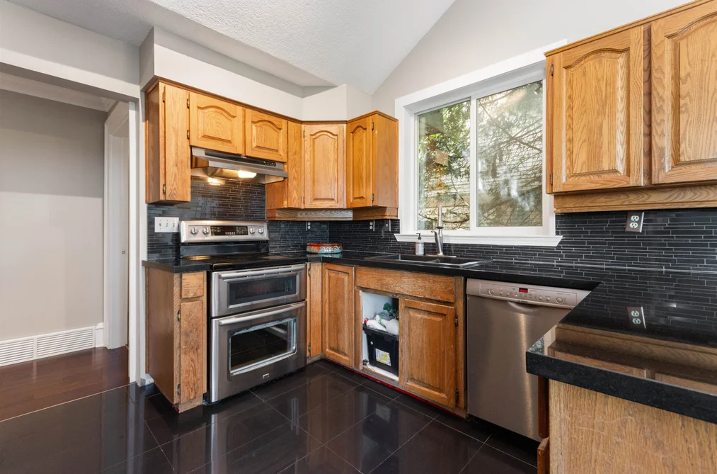 2716 ST MORITZ WAY, Abbotsford BC V3G 1C3, Abbotsford BC — Residential for Sale — Photo 8 of 40
