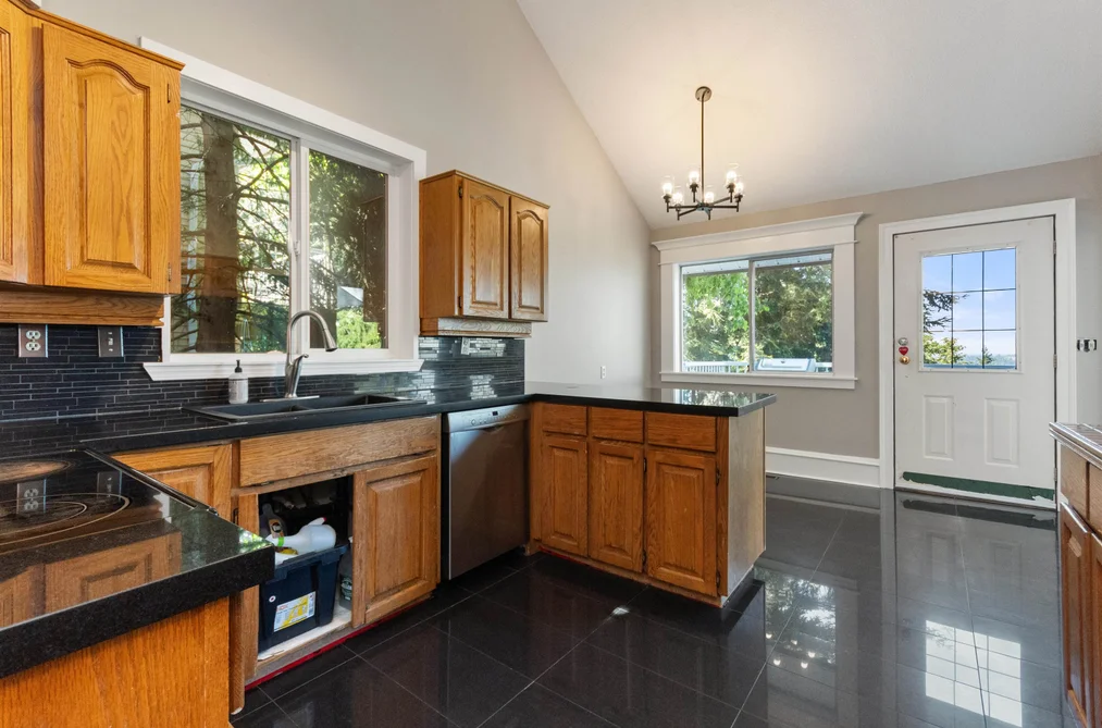 2716 ST MORITZ WAY, Abbotsford BC V3G 1C3, Abbotsford BC — Residential for Sale — Photo 9 of 40