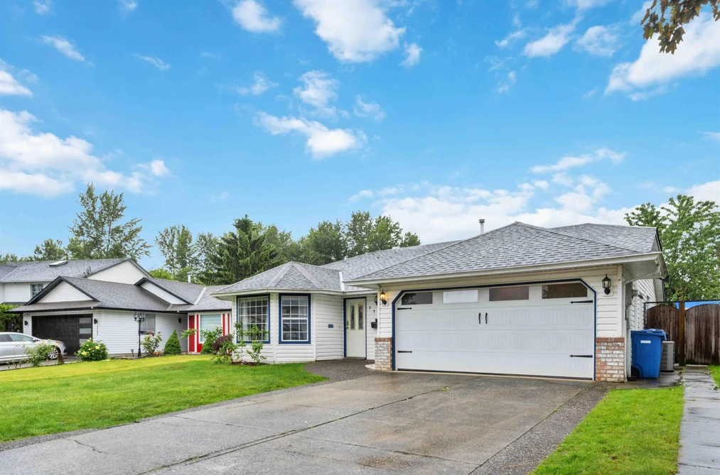 House for sale at 2717 Dehavilland Court Abbotsford British Columbia - MLS: R3128747