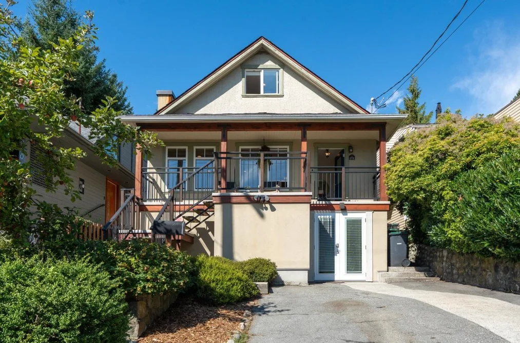 House for sale at 272 E Osborne Road North Vancouver British Columbia - MLS: R3160974