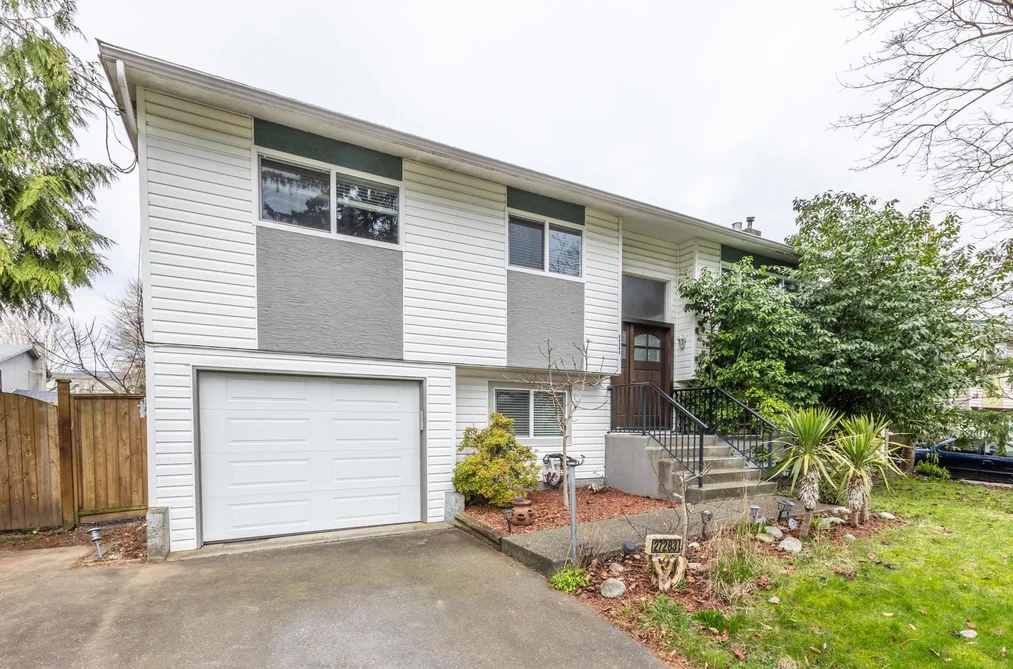 House for sale at 27283 29 Avenue Langley British Columbia - MLS: R3112326