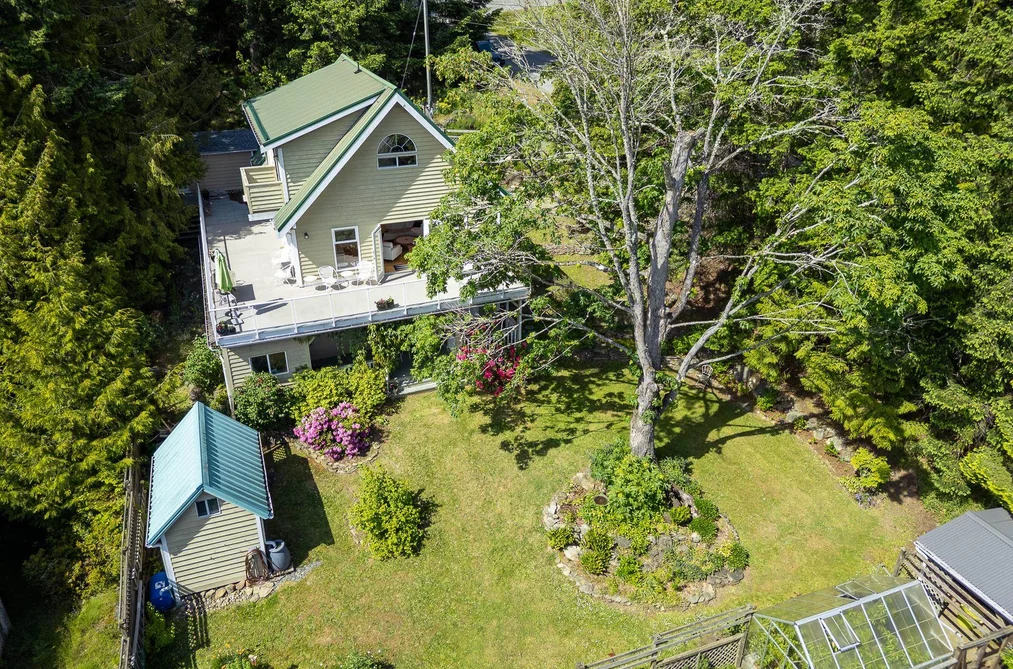 273 LEIGHTON LANE, Mayne Island BC V0N 2J2, Mayne Island BC — Residential for Sale - Photo 2