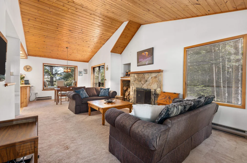 2732 SPROATT DRIVE, Whistler BC V8E 0A8, Whistler BC — Residential for Sale - Photo 4