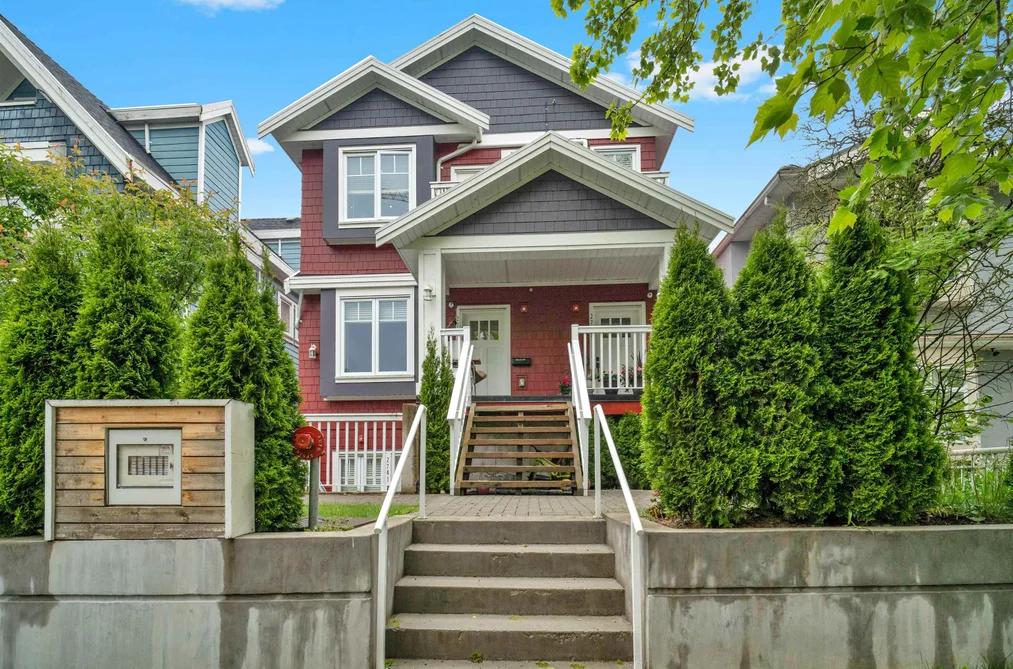 Half Duplex for sale at 2743 Duke Street Vancouver British Columbia - MLS: R3094613