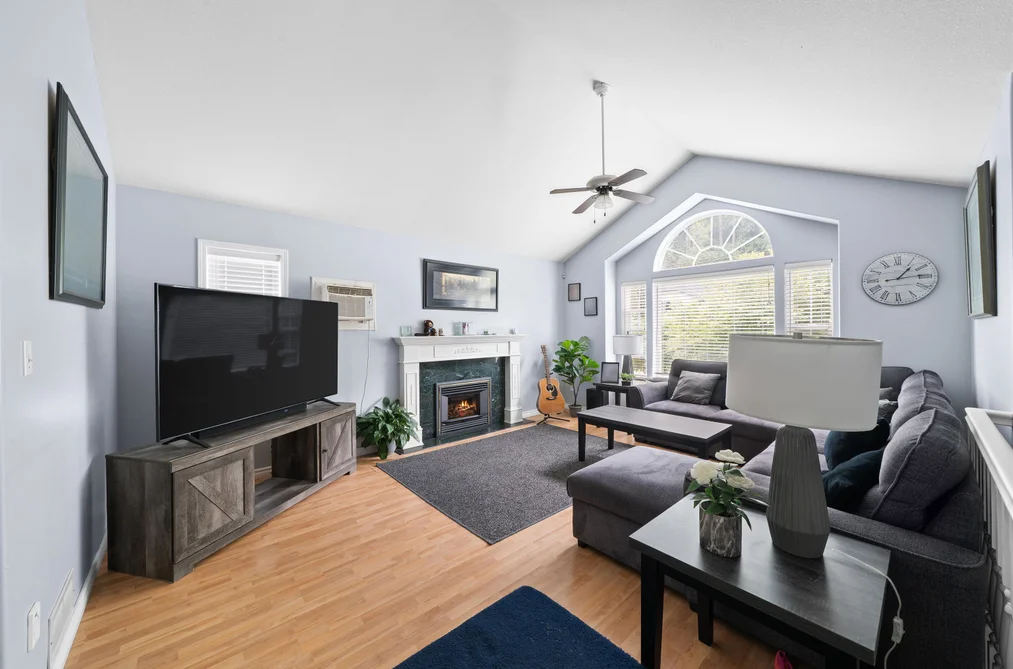 275 FORREST CRESCENT, Hope BC V0X 1L4, Hope BC — Residential for Sale — Photo 3 of 31