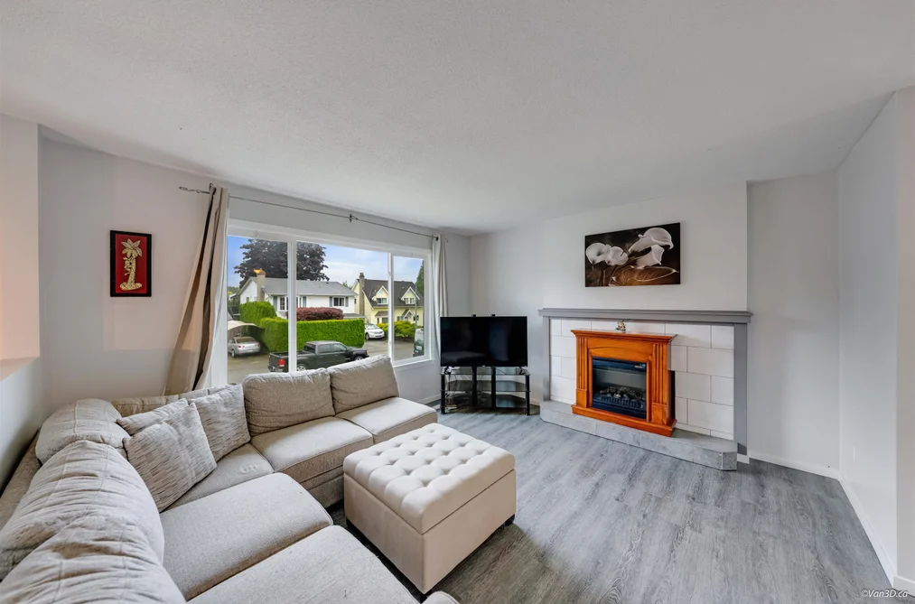 27549 31A AVENUE, Langley BC V4W 3L2, Langley BC — Residential for Sale — Photo 3 of 34