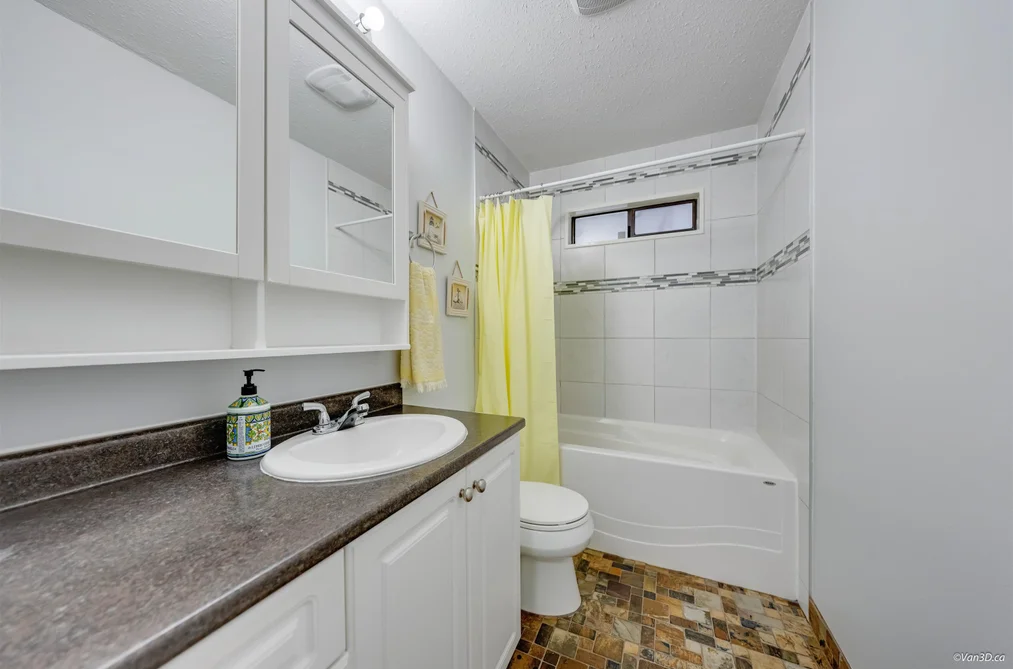 27549 31A AVENUE, Langley BC V4W 3L2, Langley BC — Residential for Sale — Photo 4 of 34