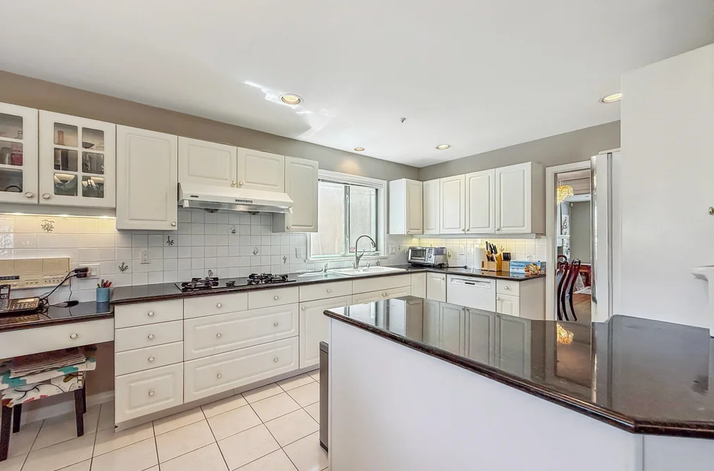 2755 W 20TH AVENUE, Vancouver BC V6L 1H1, Vancouver BC — Residential for Sale — Photo 13 of 40