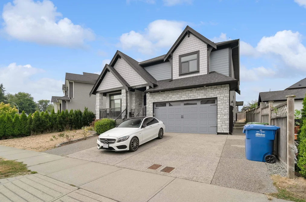 House for sale at 27687 Railcar Crescent Abbotsford British Columbia - MLS: R3097040