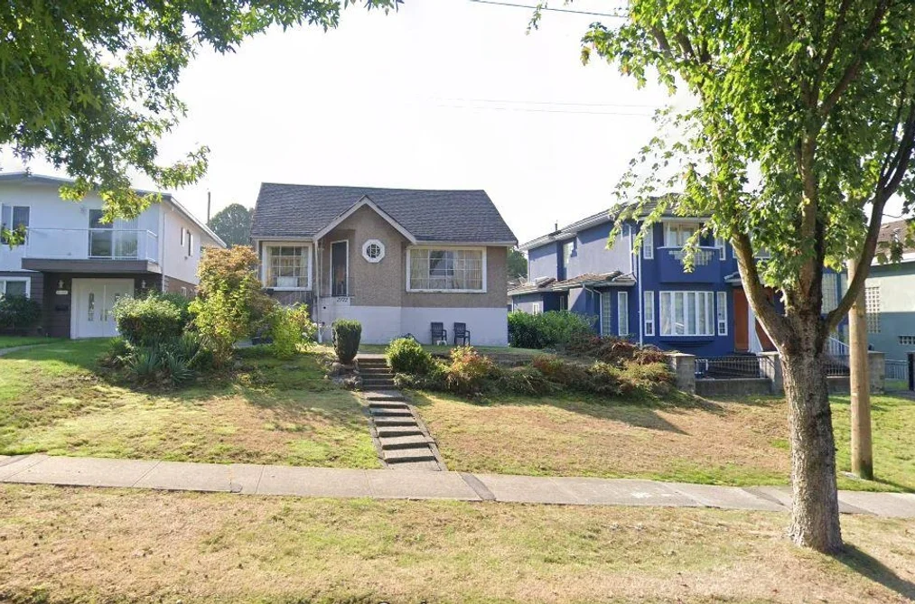 House for sale at 2772 E 5th Avenue Vancouver British Columbia - MLS: R3062168
