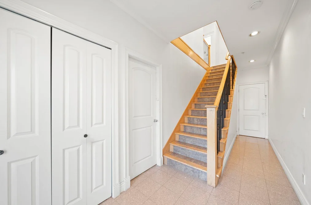 2772 TRIUMPH STREET, Vancouver BC V5K 1T2, Vancouver BC — Residential for Sale — Photo 3 of 36