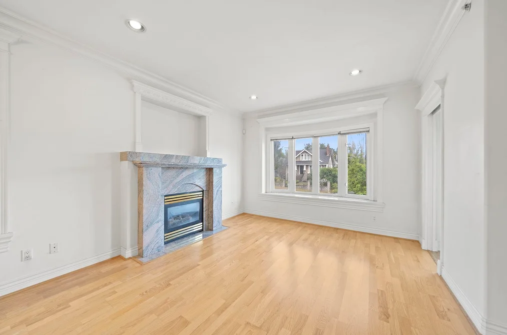 2772 TRIUMPH STREET, Vancouver BC V5K 1T2, Vancouver BC — Residential for Sale — Photo 5 of 36